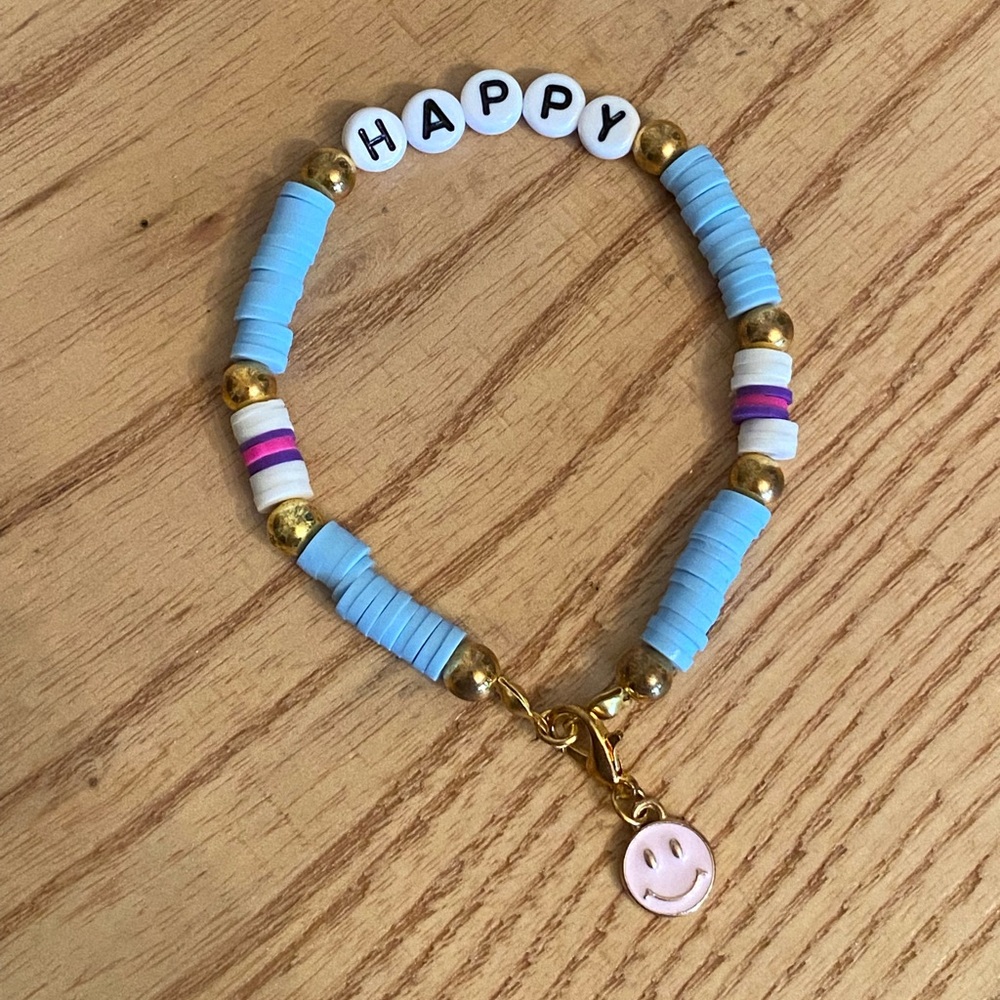 Cute “HAPPY” stacking heishi bracelet size M